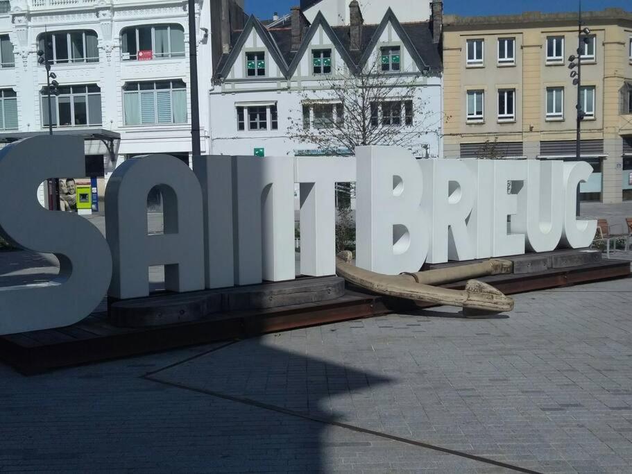 Destelle Appart Proche Gare Saint-Brieuc Esterno foto